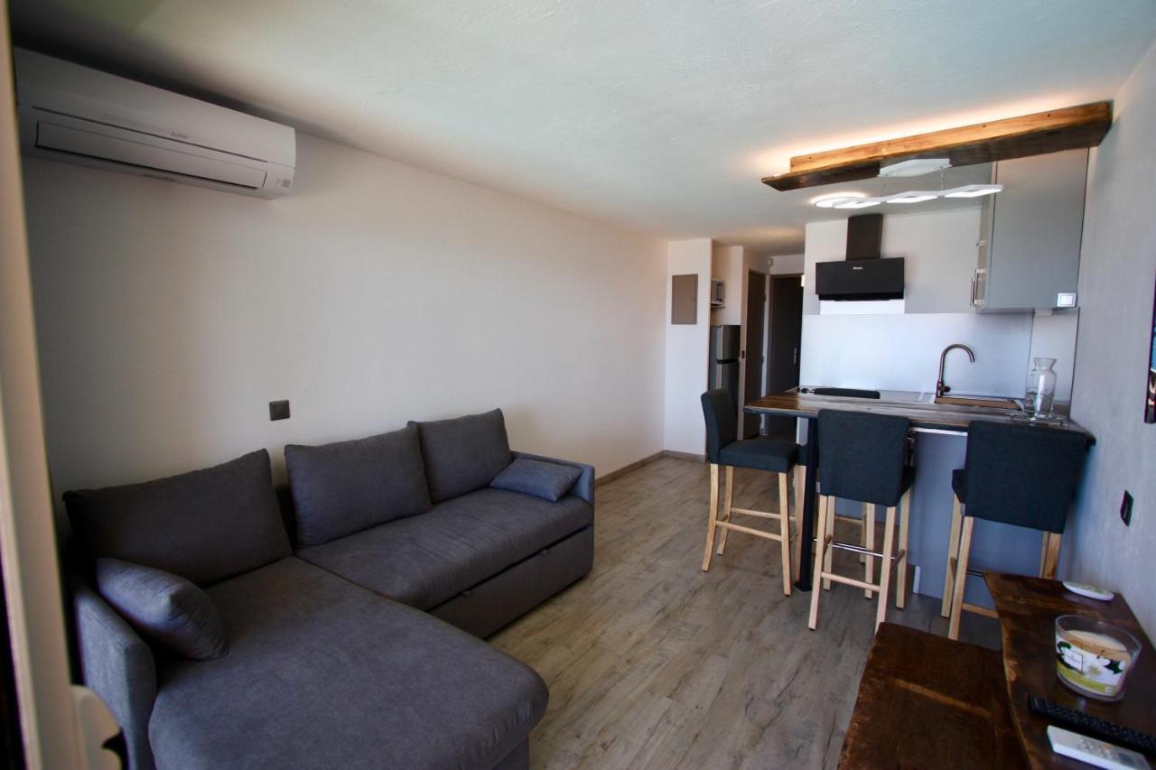 Appartement Entre mer et massif forestier de l'Estérel à Théoule-sur-Mer Extérieur photo
